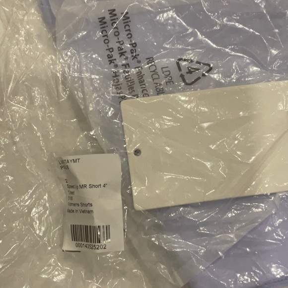 C - Lululemon Speed Up Mid-Rise Lined Short 4"
Pastel Blue - Picture 6 of 6